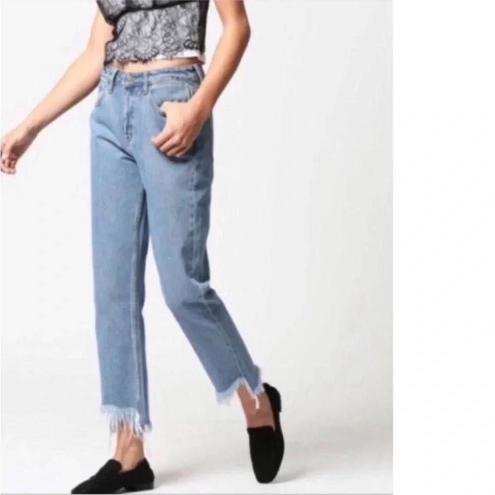 Hidden Tracey High Rise Frayed Hem Straight Crop Jeans - Picture 2 of 9